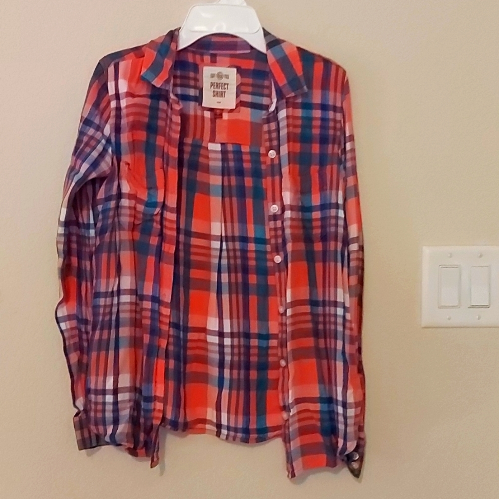 Women/juniors plaid shirts multiple sizes & colors
